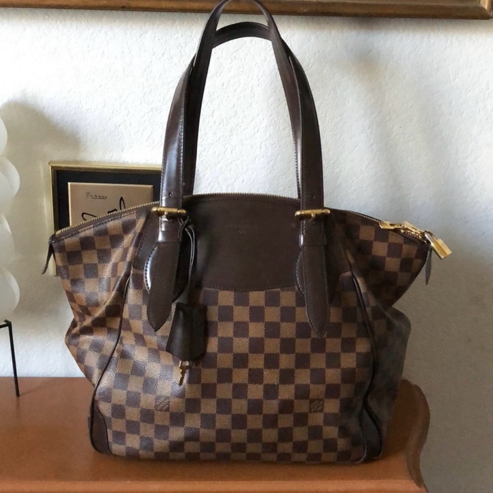 Louis Vuitton Handbag Verona Damier
Ebene GM